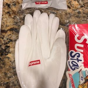 Supreme FW 20 First drop gloves!
